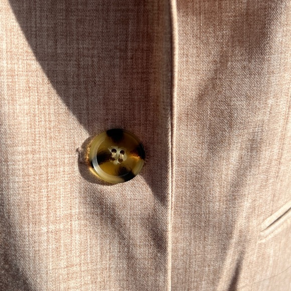 Ann Taylor 2pc pant suit in light beige - Picture 3 of 7